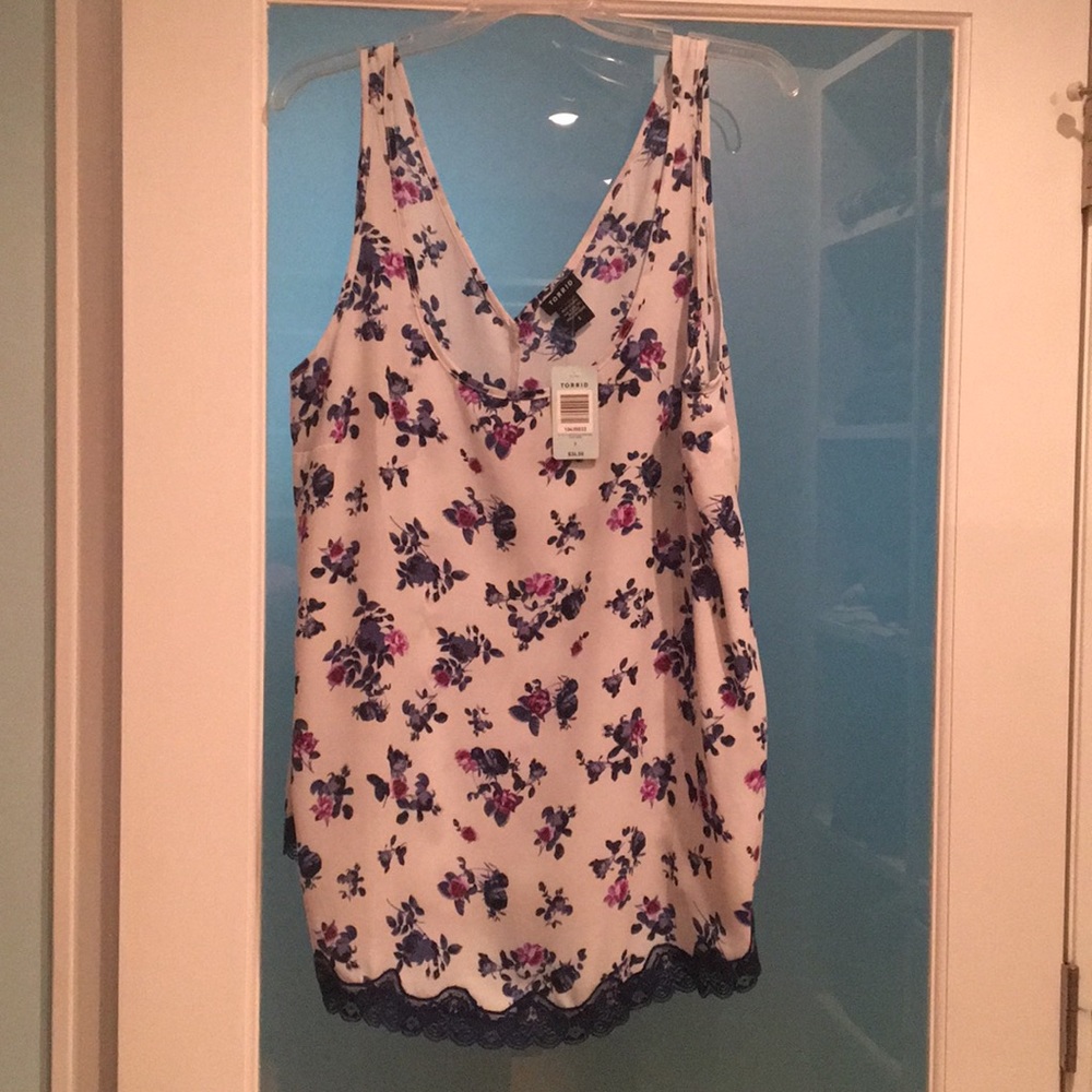 New with Tags on - Torrid Chiffon Cami size 2